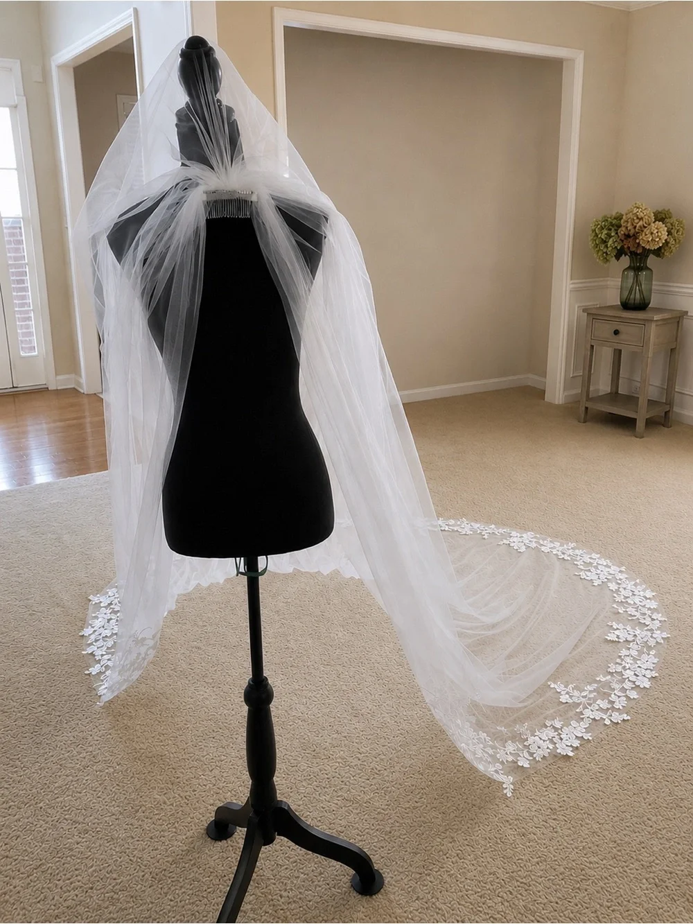 Cathedral-Length off White Bridal Veil with Lace Appliqué Edge